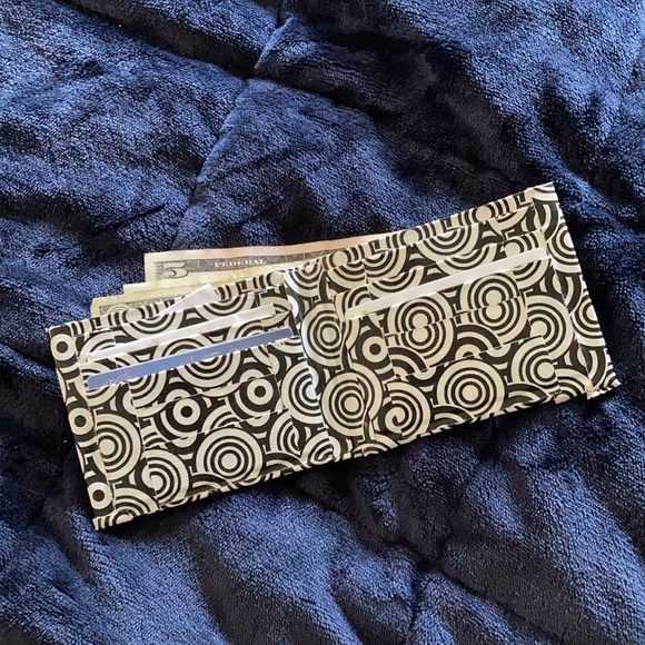 Duct Tape Wallets - Fully Functional, 7 pockets - Picture 2 of 8